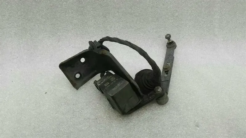 Mercedes SLK55 AMG R171 Level Sensor A0025428818 Suspension Level Sensor.