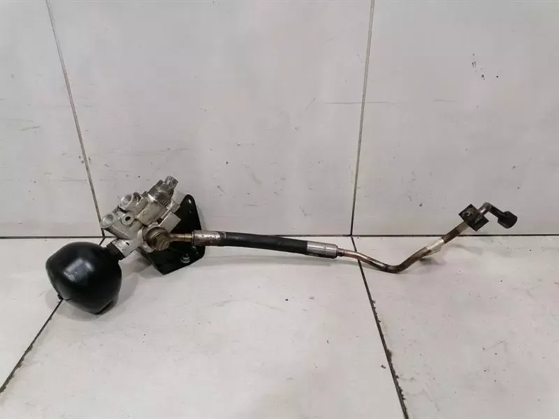 Mercedes SL R230 hydraulic valve A2203200858 hydraulic valve ABC