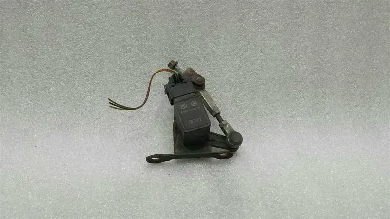 Mercedes SL R230 Front Suspension Level Sensor A0025428818 Level Sensor AMG