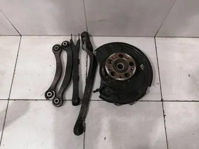 Mercedes SL R230 Left Rear Hub A2303505108 Wheel Bearing Housing Rear Left