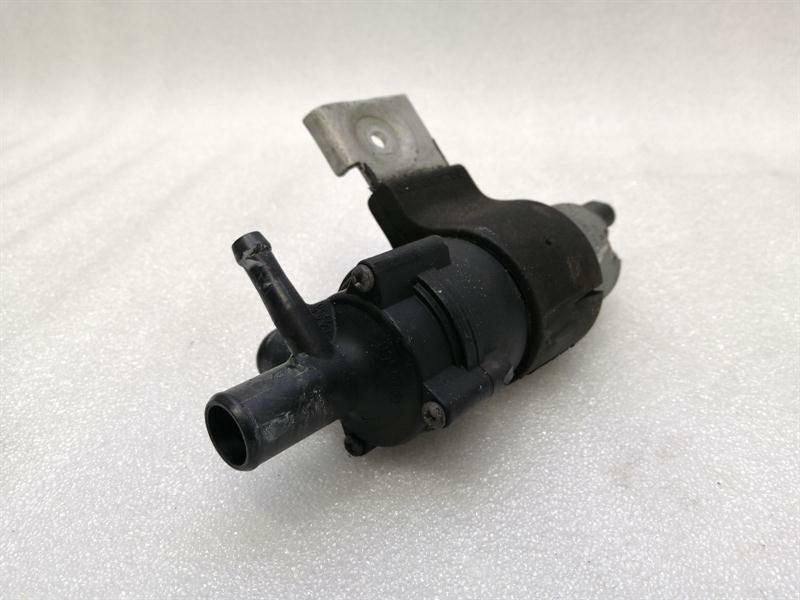 Mercedes SL R230 Additional Cooling Pump A0005000386 Coolant Pump Pump