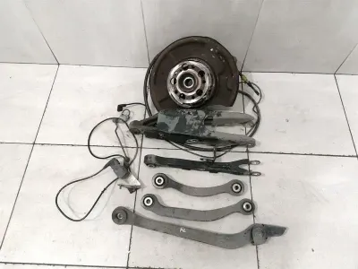 Mercedes E63 AMG W211 Left Rear Hub SET A2113504508 Wheel Bearing Housing Rear Left