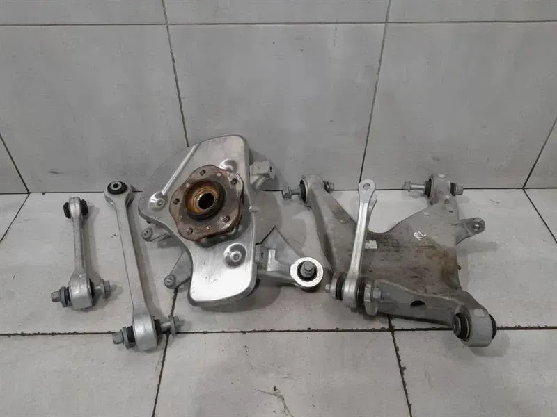 Aston Martin DBS AM7 18-24 Left Rear Hub HY53-2C029-AA Rear Wheel Bearing Housing