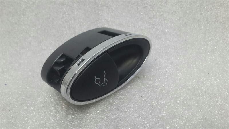 Mercedes E W211 Boat Lid Switch A2118211151 Tailgate Switch