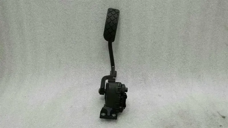 Audi S8 D3 A8 RHD gas pedal (electrical) 4E2723523C right hand drive