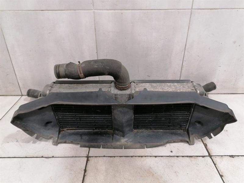 Audi R8 Type 42 V10 5.2 Spyder Water Radiator 420121254A Water Cooler Radiator
