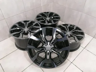AUDI R8 TYPE 42 V10 5.2 SPYDER ALLOY WHEEL SET 420601025AK ALLOY WHEEL SET