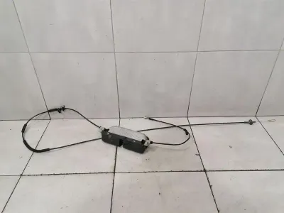 Audi R8 Type 42 V10 5.2 Spyder Front Boot Lock 4E0823509E Tailgate Lock