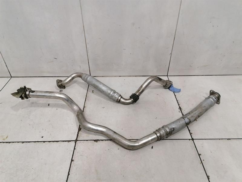 Audi R8 Type 42 V10 5.2 Spyder Oil Pipe Set 420115687Q Hose Oil Hose