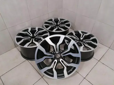 AUDI R8 TYPE 42 V10 5.2 SPYDER ALLOY WHEEL SET 420601025AK ALLOY WHEEL SET