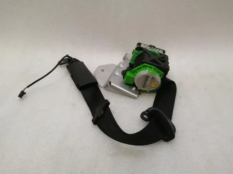 Audi R8 Type 42 V10 5.2 Spyder Left Seatbelt 427857705F Seat Belt Front Li