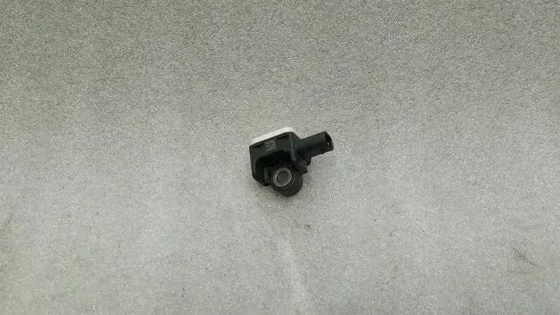 Audi RS6 4F Crash Sensor 4F0959643B Impact Sensor