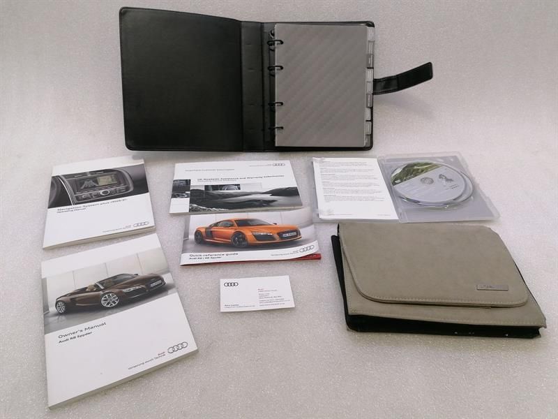 Audi R8 Type 42 V10 5.2 Spyder Service Booklet / Maintenance Manual
