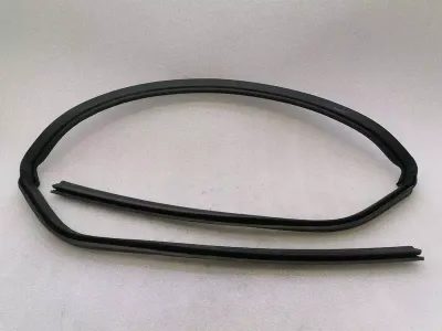 Audi R8 Type 42 V10 5.2 Spyder Door Seal 427831708A Door Seals RIGHT