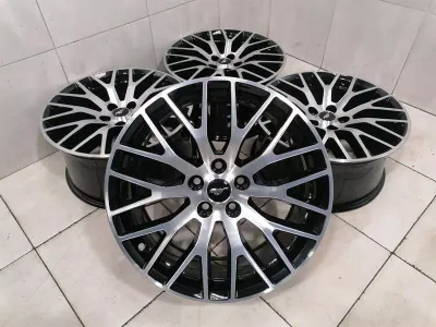 Ford Mustang Mk6 S550 Alloy Wheel FR3J-1007-EA Alloy Wheel