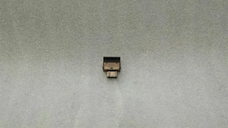 Audi RS6 4F boot lid switch 4F0959831 switch tailgate