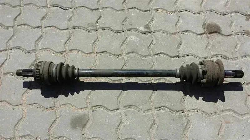 BMW 1 Series E87 Drive Shaft Rear Right 7547070 Rear Right Drive Shaft