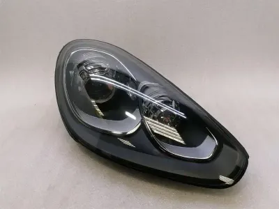 2017 Porsche Cayenne 958 92A Right MK2 7P5941752H Headlight Headlamp Right