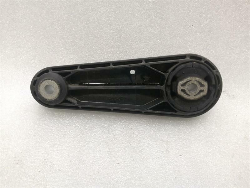 Porsche Cayenne 958 92a Engine Mount 7PP199331A Motor Holder