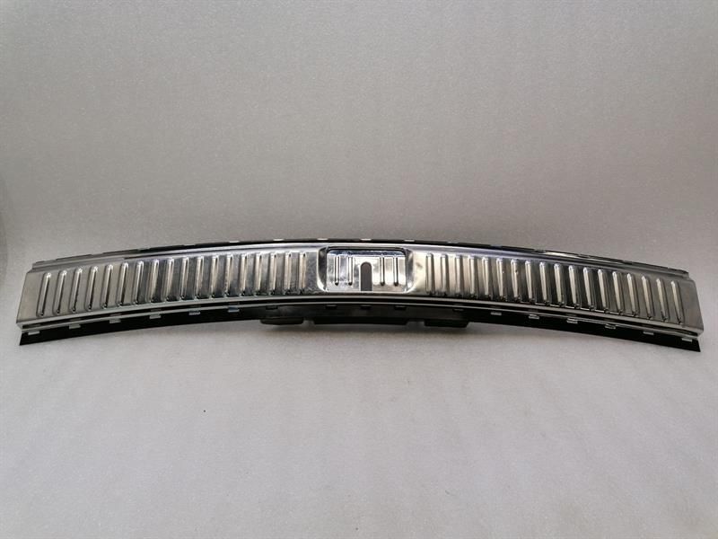 Porsche Cayenne 958 92a Luggage Cover 7P5863909 Trunk Bezel