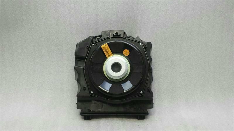 BMW 5 Series F07 GT Right Subwoofer 9164586 Bass Box Right