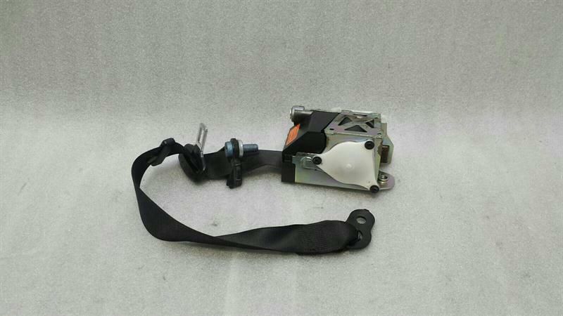 Mercedes SLK R171 front seat belt A1718600285 seat belt belt front right