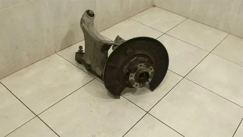 BMW 6 Series E63 E64 M6 Left Rear Hub 6775079 wheel bearing housing rear left set