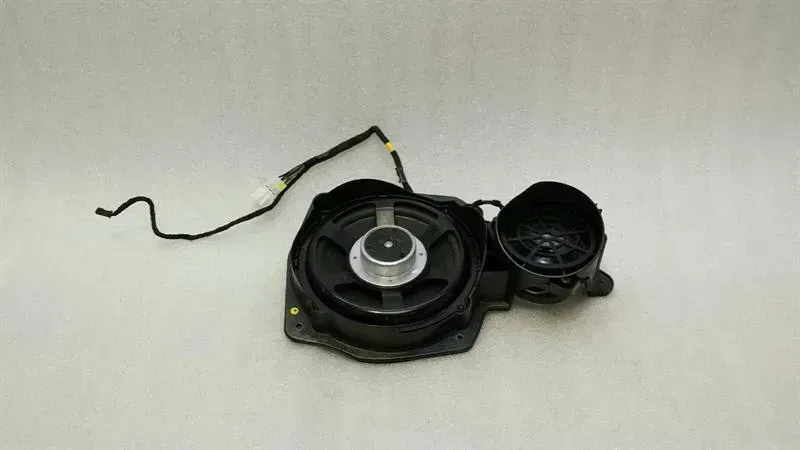 Mercedes S-Class W221 Front Right Speaker A2218205902 FRH Loudspeaker L7
