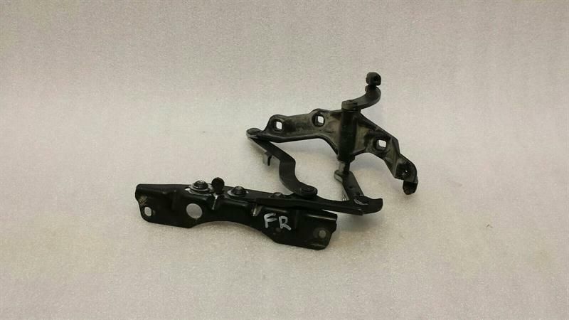 Mercedes S-Class W221 Bonnet Hinge Right A2218800428 Hood Hinge Right