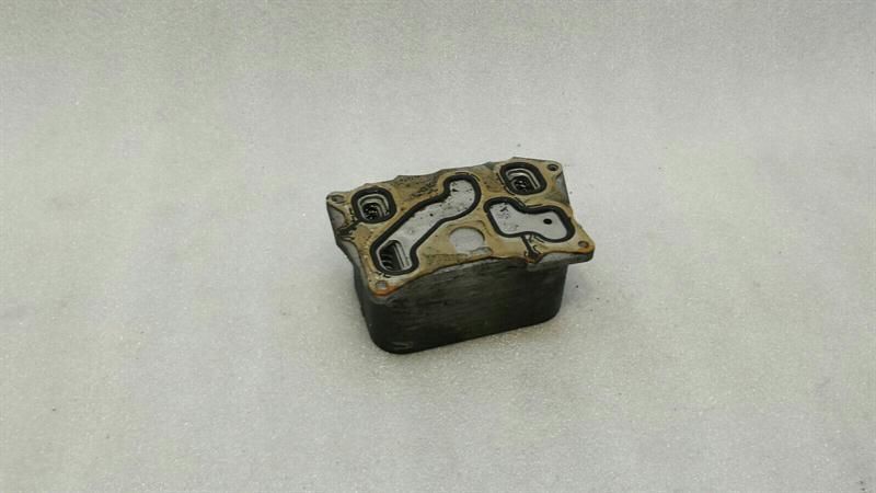 Mercedes E Class W212 Engine Oil Cooler A2781880401 Oil Cooler Cooler