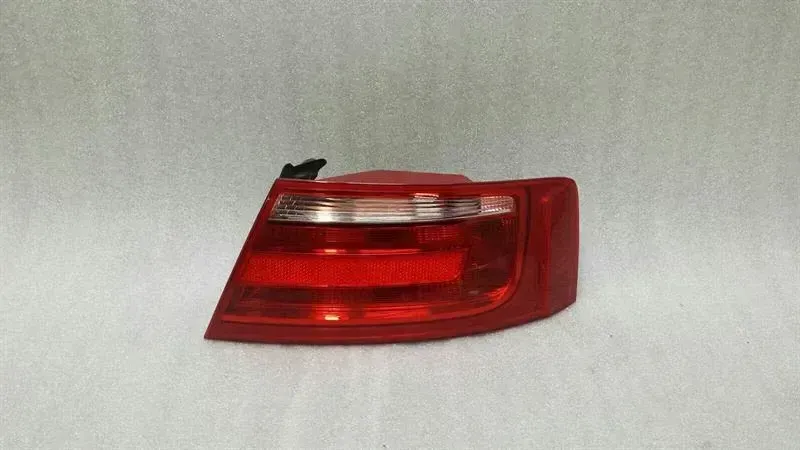 Audi S5 8T A5 right rear light 8T0945096 tail light rear right