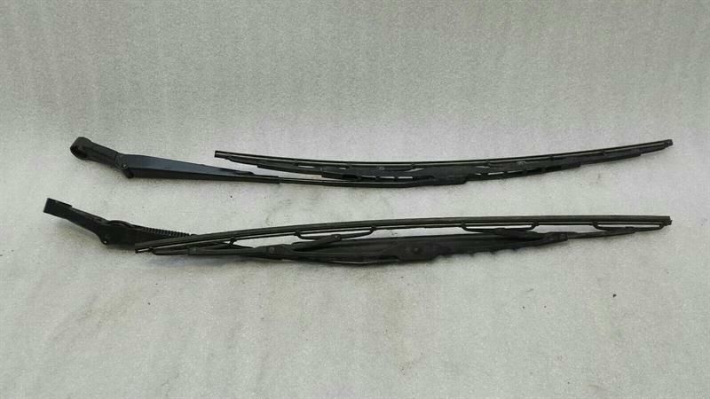 Porsche Boxster 987 Facelift RHD Wiper Arm 99762803000 Right Hand Drive