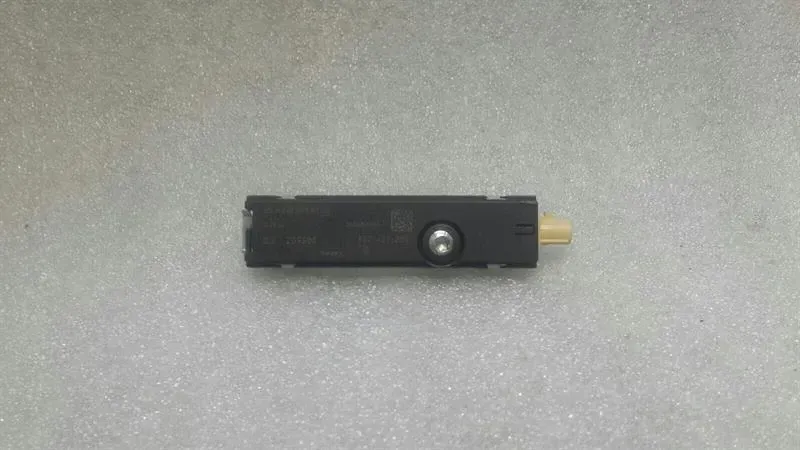 Mercedes C Class W205 Aerial / Antenna A2319058100 Antenna Convertible