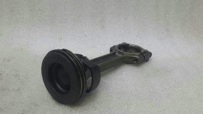Mercedes A Class W176 Piston Conrod A6070302000 Piston OM607