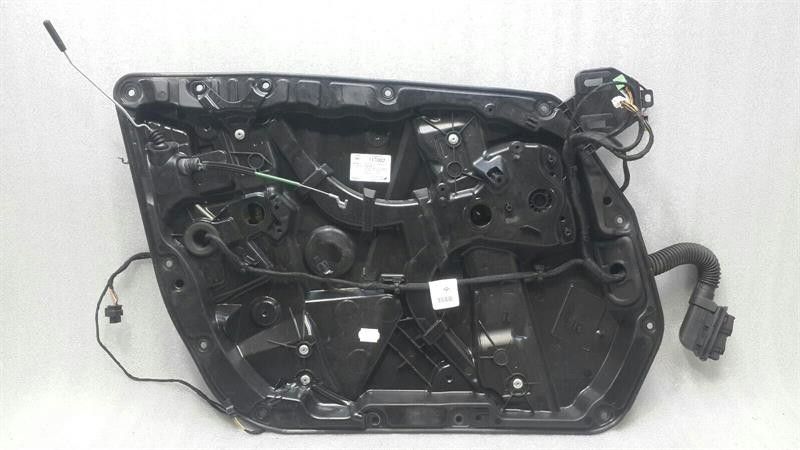 Mercedes W205 Left Front Door Winder A2057204923 Window Regulator Front Left.