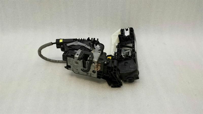 Mercedes S-Class W222 FRH door lock A0997202000 door lock front right