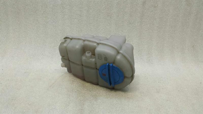 Audi A6 4G expansion tank 4G0121403R expansion tank coolant
