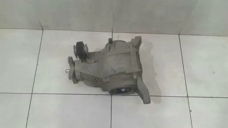 Mercedes C Class W205 Rear Diff A2053507000 Differential Rear Ratio 2.47 OM651