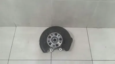 Mercedes C Class W205 Right Rear Hub A2053500241 Wheel Bearing Housing Rear Right