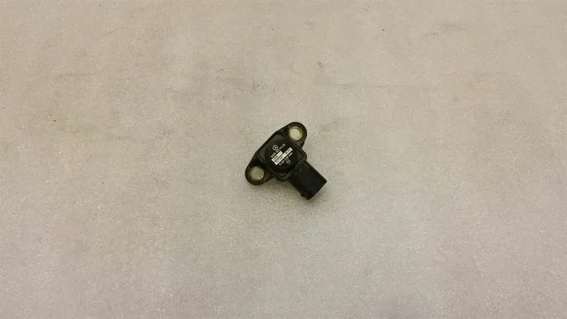 Mercedes C Class W205 Pressure Sensor A0101537228 Pressure Sensor M651