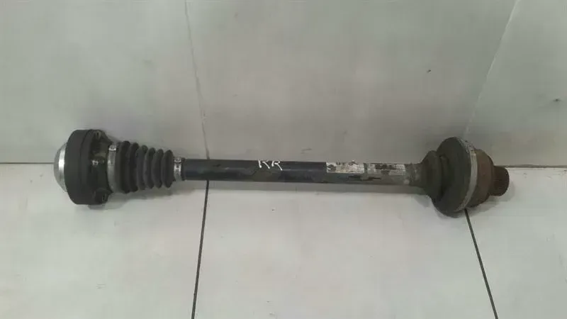 Audi S5 8T drive shaft rear right 8K0501203K rear right drive shaft.