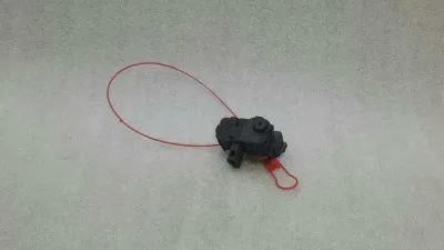 Audi S5 8T Fuel Cap Actuator 8K0862153F Fuel Cap Actuator