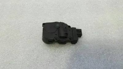 Porsche Cayenne 958 92A Vent Flap Motor 95861251201 Servo Motor