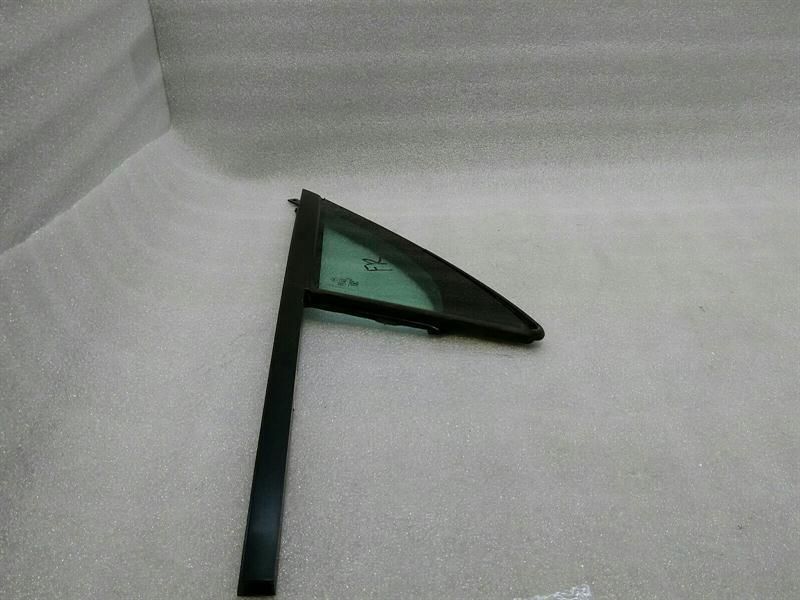 Porsche 958 92A Door Panel 1/4 Front Right 7P6845114 Right Front 1/4 Glass