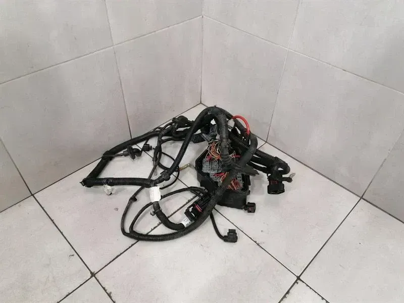 Porsche Cayenne 958 92A Engine Bay Fuse Box 7P5971072AL Fuse Box