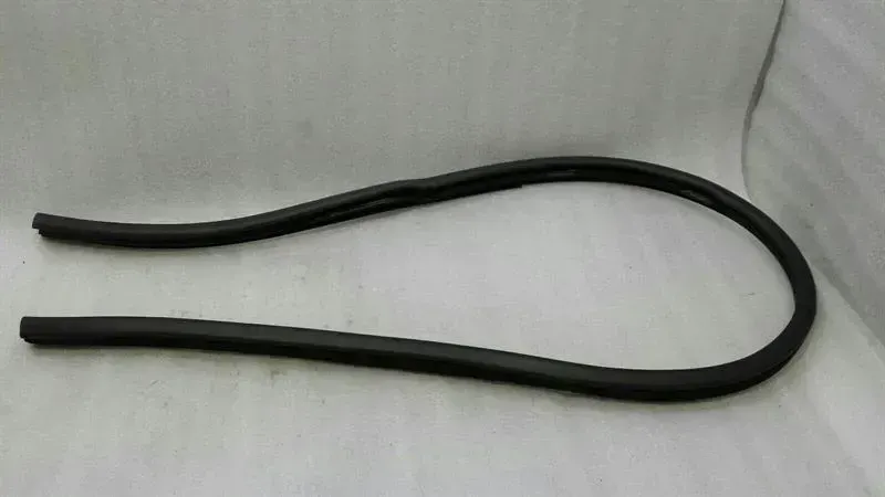Mercedes E Class W207 Left Door Seal A2076920376 Left Door Seals