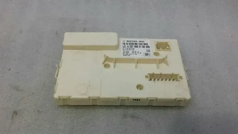 Mercedes E Class W207 Window Module A2079003700 Control Unit Power Window