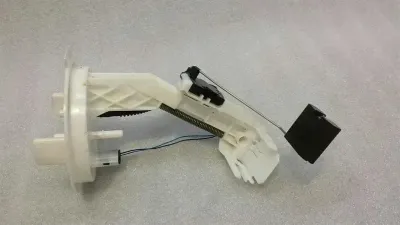 Mercedes E Class W207 Level Sensor A2044700694 Fuel Level Sensor OM642