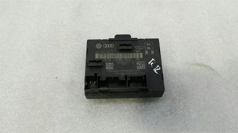 Audi A6 4G right rear door module 4G8959795J door control unit rear right