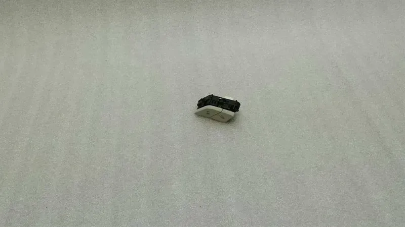 Mercedes C Class W205 Door Lock Switch A2059055151 Door Lock Switch RE